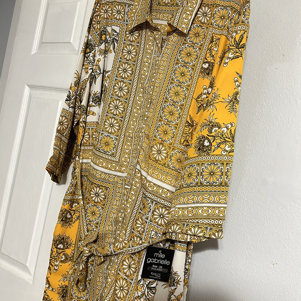 MLLE GABRIELLE
Womens Floral Button Up 3/4 Sleeve Dress - Picture 7 of 9
